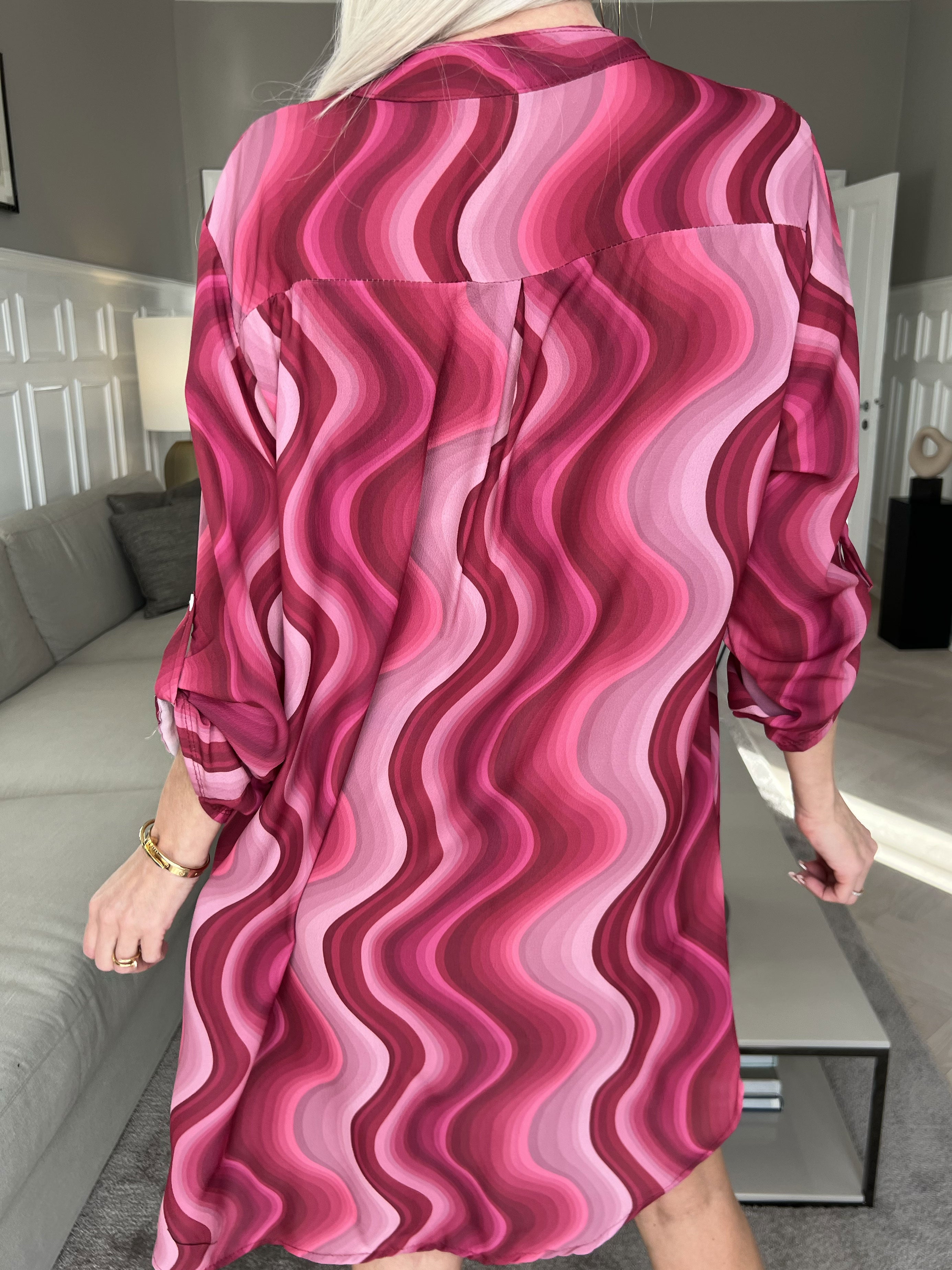Vanesa Dress Wave - Let og luftig mønstret kjole